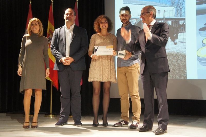 Proyecto YUZZ consigue Premio Emprendedores